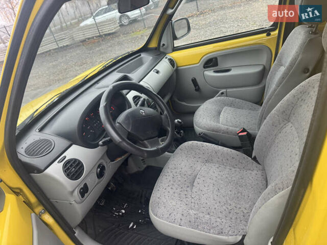 Желтый Рено Кенгу, объемом двигателя 1.46 л и пробегом 244 тыс. км за 2950 $, фото 3 на Automoto.ua