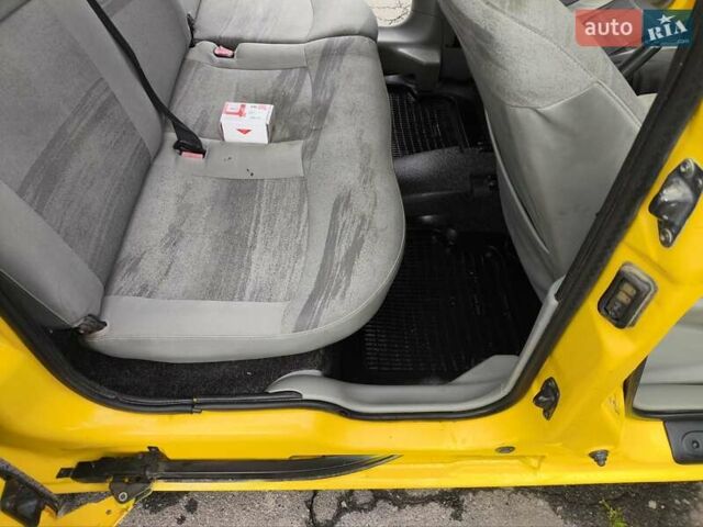 Жовтий Рено Кєнгу, об'ємом двигуна 1.46 л та пробігом 230 тис. км за 4000 $, фото 15 на Automoto.ua