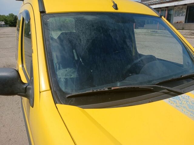 Желтый Рено Кенгу, объемом двигателя 1.5 л и пробегом 300 тыс. км за 3257 $, фото 1 на Automoto.ua