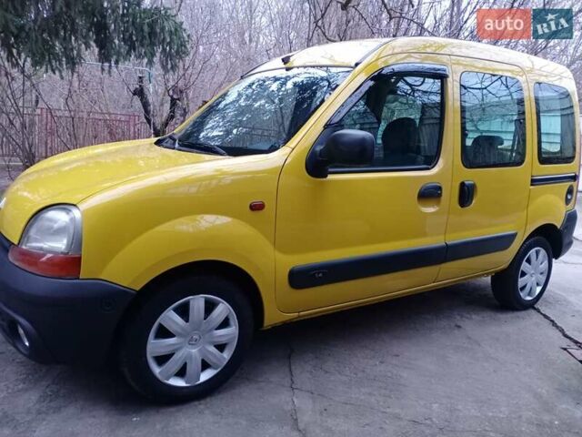 Желтый Рено Кенгу, объемом двигателя 1.4 л и пробегом 290 тыс. км за 3500 $, фото 64 на Automoto.ua