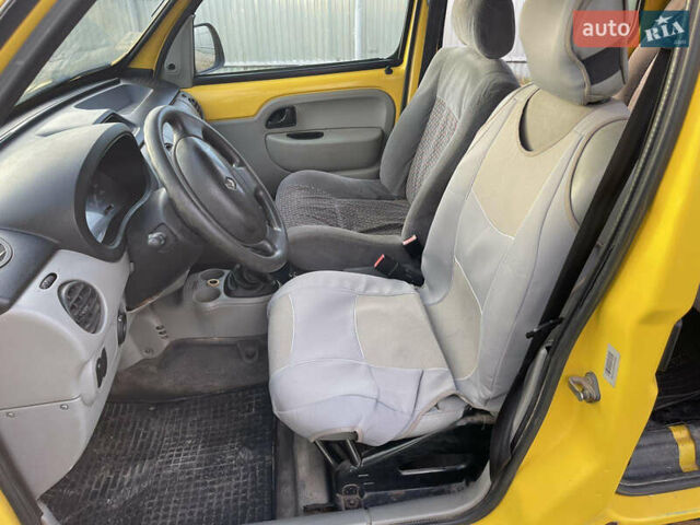 Желтый Рено Кенгу, объемом двигателя 1.5 л и пробегом 485 тыс. км за 2750 $, фото 19 на Automoto.ua