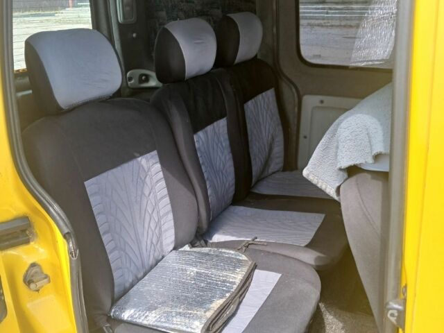 Желтый Рено Кенгу, объемом двигателя 1.5 л и пробегом 300 тыс. км за 3257 $, фото 7 на Automoto.ua