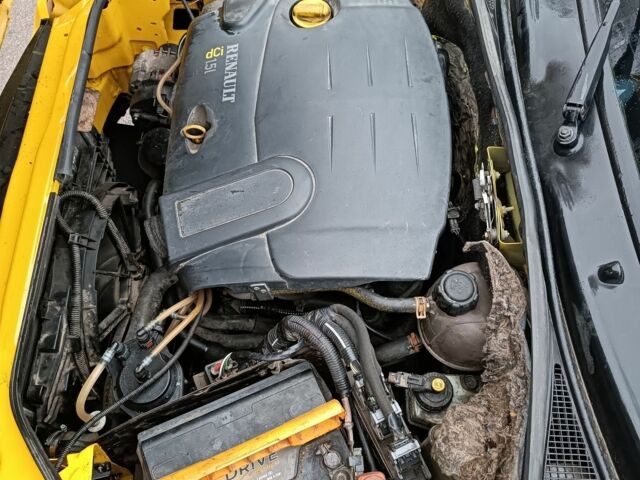 Желтый Рено Кенгу, объемом двигателя 1.5 л и пробегом 250 тыс. км за 3450 $, фото 6 на Automoto.ua