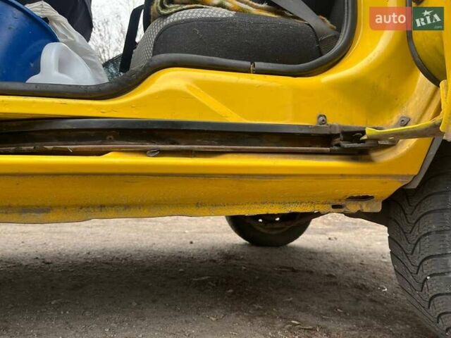 Желтый Рено Кенгу, объемом двигателя 1.46 л и пробегом 200 тыс. км за 3600 $, фото 8 на Automoto.ua