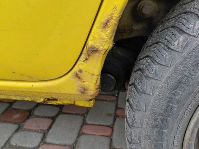 Жовтий Рено Кєнгу, об'ємом двигуна 1.5 л та пробігом 240 тис. км за 3650 $, фото 6 на Automoto.ua