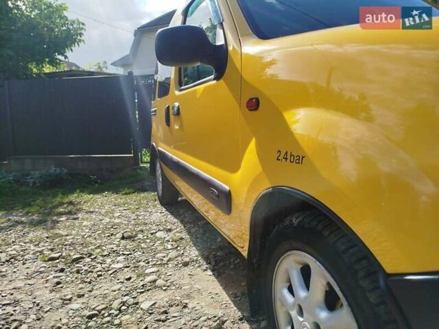Желтый Рено Кенгу, объемом двигателя 1.5 л и пробегом 220 тыс. км за 3899 $, фото 4 на Automoto.ua