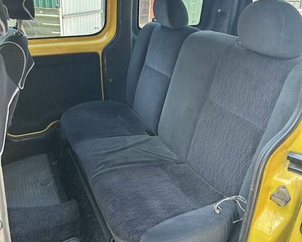 Рено Кенгу 2003 в Бобровице на Automoto.ua Желтый Рено Кенгу, объемом двигателя 1.46 л и пробегом 300 тыс. км за 3200 $, фото 3 на Automoto.ua