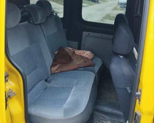 Жовтий Рено Кєнгу, об'ємом двигуна 1.5 л та пробігом 327 тис. км за 3900 $, фото 6 на Automoto.ua