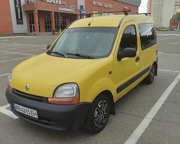 Желтый Рено Кенгу, объемом двигателя 1.46 л и пробегом 306 тыс. км за 3200 $, фото 7 на Automoto.ua