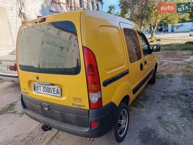 Желтый Рено Кенгу, объемом двигателя 1.5 л и пробегом 291 тыс. км за 3500 $, фото 5 на Automoto.ua
