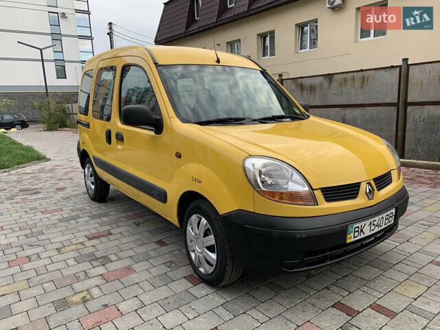 Желтый Рено Кенгу, объемом двигателя 0 л и пробегом 150 тыс. км за 3250 $, фото 2 на Automoto.ua