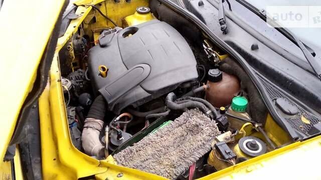 Желтый Рено Кенгу, объемом двигателя 1.46 л и пробегом 250 тыс. км за 3500 $, фото 11 на Automoto.ua