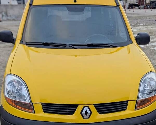 Желтый Рено Кенгу, объемом двигателя 1.46 л и пробегом 250 тыс. км за 2999 $, фото 3 на Automoto.ua