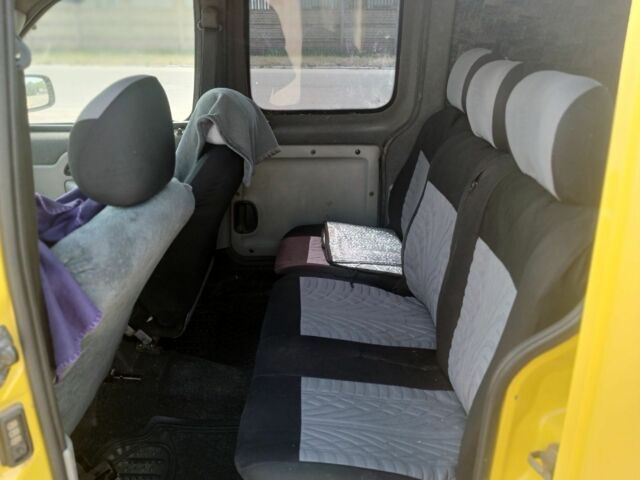 Желтый Рено Кенгу, объемом двигателя 1.5 л и пробегом 300 тыс. км за 3257 $, фото 8 на Automoto.ua