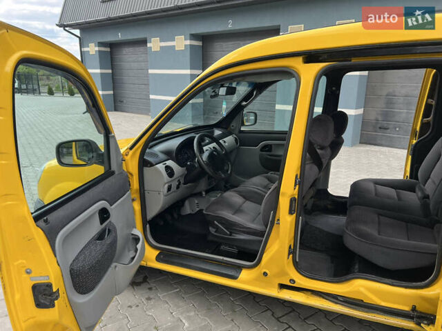 Желтый Рено Кенгу, объемом двигателя 1.46 л и пробегом 218 тыс. км за 3350 $, фото 13 на Automoto.ua