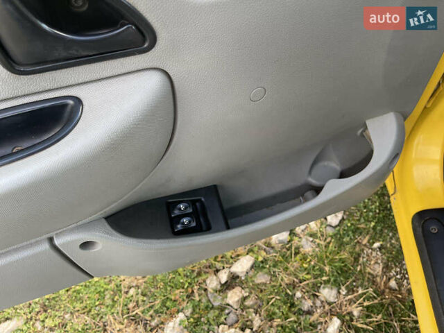 Рено Кенгу 2003 в Тернополе на Automoto.ua Желтый Рено Кенгу, объемом двигателя 1.46 л и пробегом 485 тыс. км за 2899 $, фото 24 на Automoto.ua