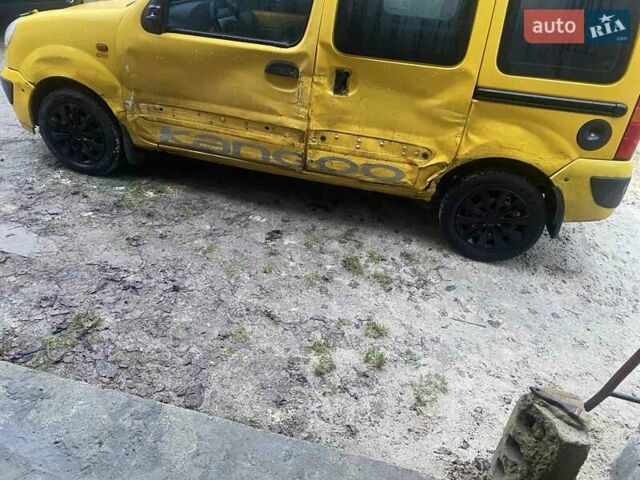 Желтый Рено Кенгу, объемом двигателя 1.46 л и пробегом 111 тыс. км за 2400 $, фото 2 на Automoto.ua