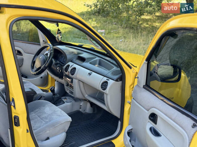 Желтый Рено Кенгу, объемом двигателя 1.5 л и пробегом 305 тыс. км за 4250 $, фото 17 на Automoto.ua