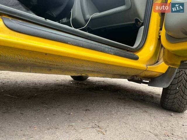 Желтый Рено Кенгу, объемом двигателя 1.46 л и пробегом 200 тыс. км за 3600 $, фото 12 на Automoto.ua