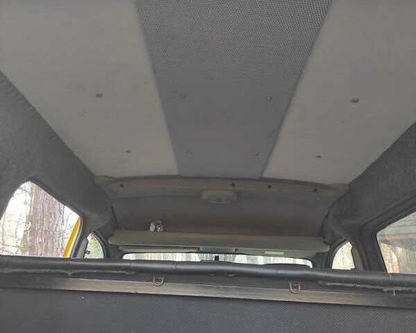 Желтый Рено Кенгу, объемом двигателя 1.46 л и пробегом 240 тыс. км за 2800 $, фото 6 на Automoto.ua