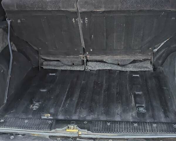 Желтый Рено Кенгу, объемом двигателя 1.46 л и пробегом 250 тыс. км за 2999 $, фото 12 на Automoto.ua