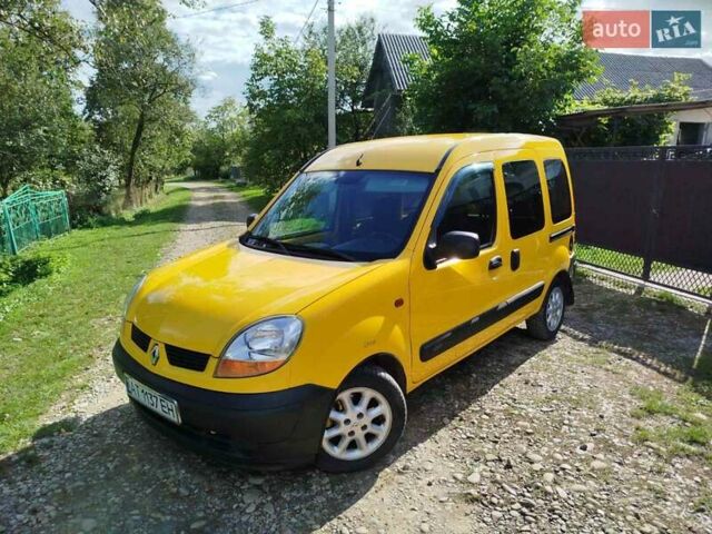 Желтый Рено Кенгу, объемом двигателя 1.5 л и пробегом 220 тыс. км за 3899 $, фото 1 на Automoto.ua