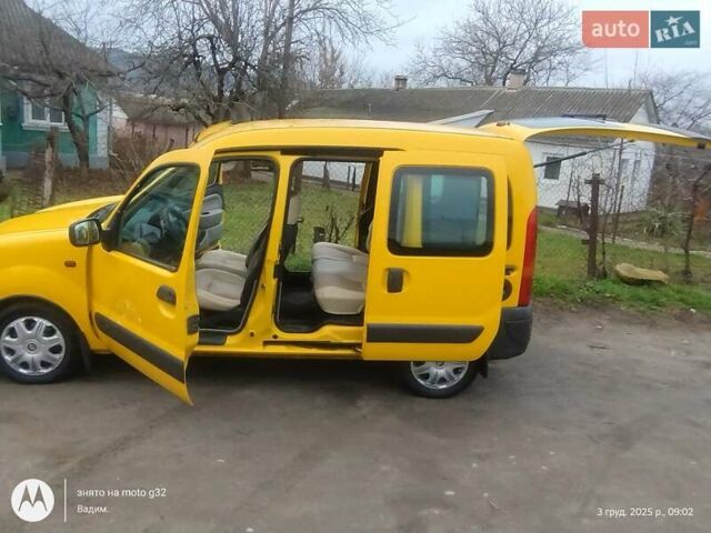 Желтый Рено Кенгу, объемом двигателя 1.5 л и пробегом 225 тыс. км за 3650 $, фото 4 на Automoto.ua
