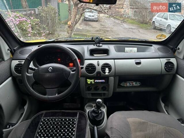 Желтый Рено Кенгу, объемом двигателя 1.46 л и пробегом 136 тыс. км за 3600 $, фото 7 на Automoto.ua