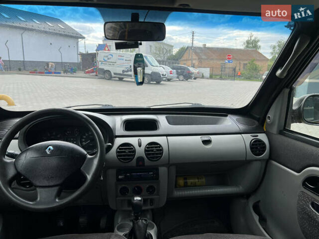 Желтый Рено Кенгу, объемом двигателя 1.46 л и пробегом 218 тыс. км за 3350 $, фото 18 на Automoto.ua