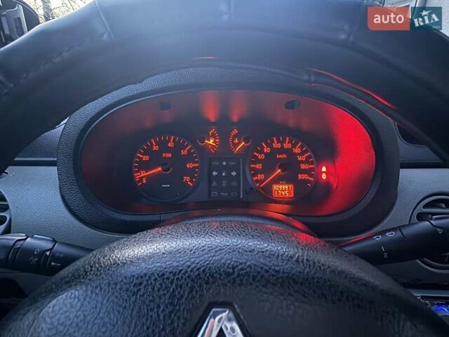 Желтый Рено Кенгу, объемом двигателя 1.46 л и пробегом 310 тыс. км за 3800 $, фото 6 на Automoto.ua