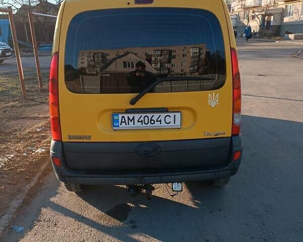 Желтый Рено Кенгу, объемом двигателя 1.46 л и пробегом 280 тыс. км за 3500 $, фото 2 на Automoto.ua