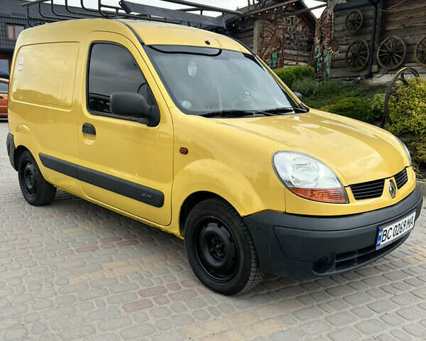 Желтый Рено Кенгу, объемом двигателя 1.46 л и пробегом 412 тыс. км за 2650 $, фото 2 на Automoto.ua