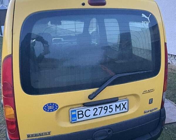 Желтый Рено Кенгу, объемом двигателя 1.46 л и пробегом 310 тыс. км за 3800 $, фото 3 на Automoto.ua