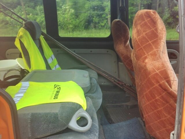 Желтый Рено Кенгу, объемом двигателя 1.5 л и пробегом 225 тыс. км за 2500 $, фото 3 на Automoto.ua