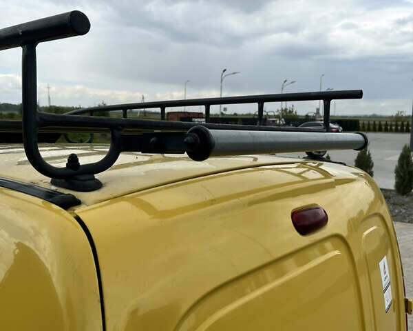 Желтый Рено Кенгу, объемом двигателя 1.46 л и пробегом 412 тыс. км за 2650 $, фото 18 на Automoto.ua