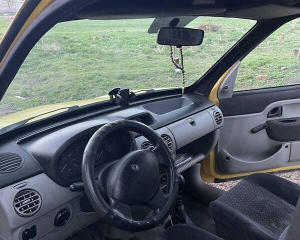 Жовтий Рено Кєнгу, об'ємом двигуна 1.5 л та пробігом 280 тис. км за 4200 $, фото 3 на Automoto.ua