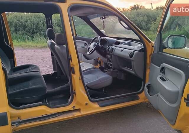 Желтый Рено Кенгу, объемом двигателя 1.5 л и пробегом 173 тыс. км за 3450 $, фото 46 на Automoto.ua