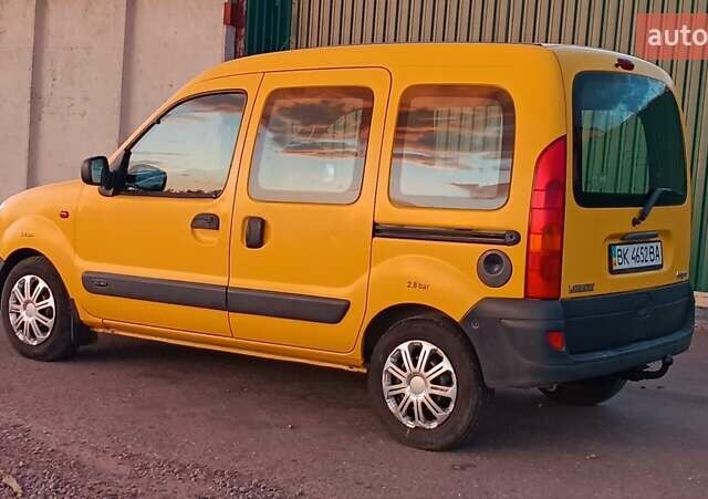 Желтый Рено Кенгу, объемом двигателя 1.5 л и пробегом 173 тыс. км за 3450 $, фото 4 на Automoto.ua