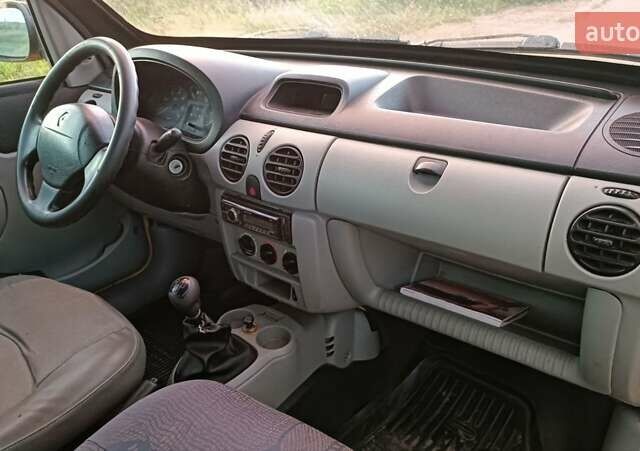 Желтый Рено Кенгу, объемом двигателя 1.5 л и пробегом 173 тыс. км за 3450 $, фото 31 на Automoto.ua