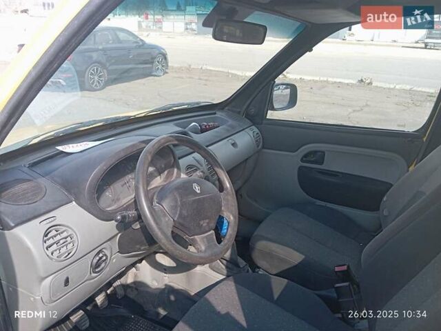 Жовтий Рено Кєнгу, об'ємом двигуна 1.5 л та пробігом 220 тис. км за 3200 $, фото 6 на Automoto.ua