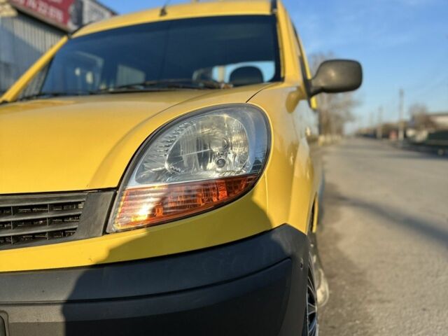 Желтый Рено Кенгу, объемом двигателя 1.5 л и пробегом 365 тыс. км за 3250 $, фото 10 на Automoto.ua