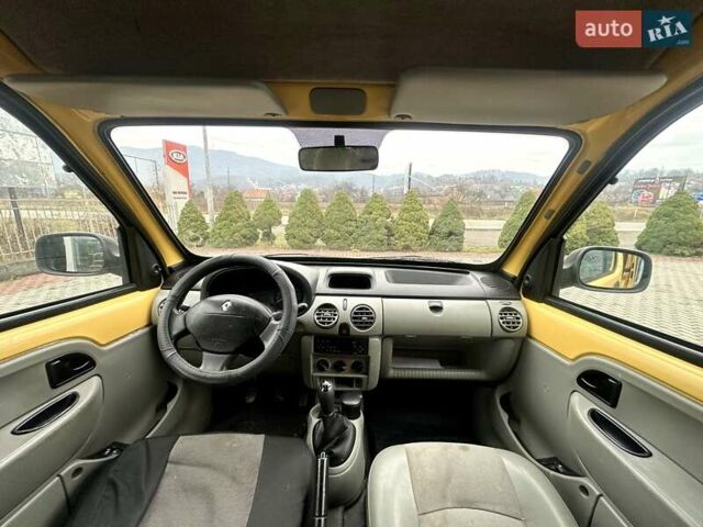 Желтый Рено Кенгу, объемом двигателя 1.46 л и пробегом 322 тыс. км за 3199 $, фото 6 на Automoto.ua