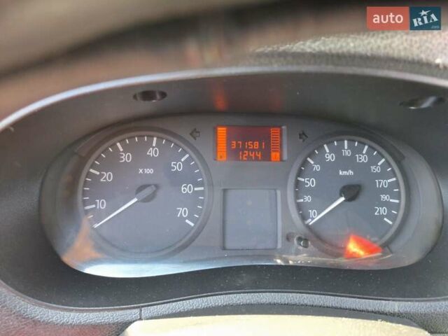 Желтый Рено Кенгу, объемом двигателя 1.5 л и пробегом 371 тыс. км за 3000 $, фото 11 на Automoto.ua