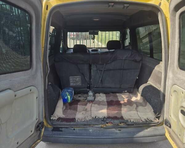 Жовтий Рено Кєнгу, об'ємом двигуна 1.4 л та пробігом 350 тис. км за 2700 $, фото 5 на Automoto.ua