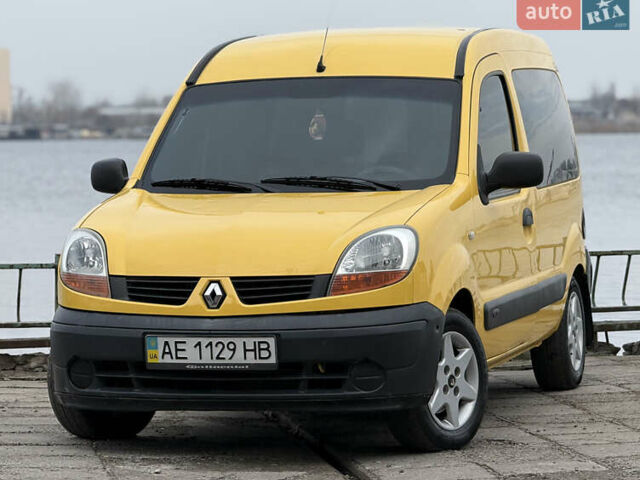 Желтый Рено Кенгу, объемом двигателя 1.46 л и пробегом 230 тыс. км за 3999 $, фото 4 на Automoto.ua