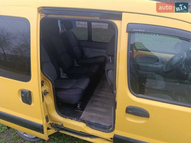 Желтый Рено Кенгу, объемом двигателя 1.5 л и пробегом 340 тыс. км за 3200 $, фото 8 на Automoto.ua