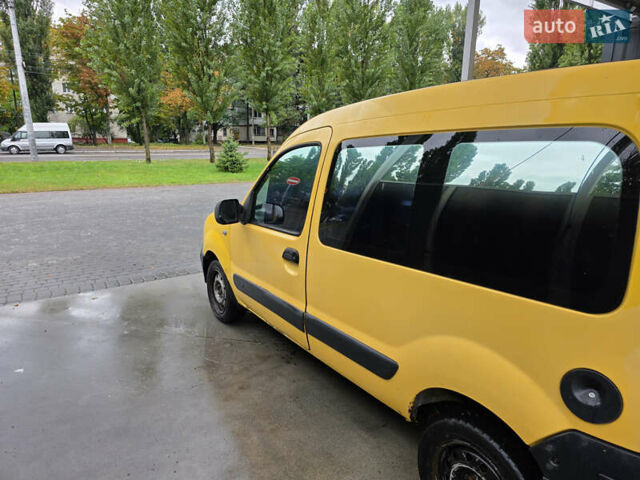 Желтый Рено Кенгу, объемом двигателя 1.46 л и пробегом 250 тыс. км за 3500 $, фото 3 на Automoto.ua