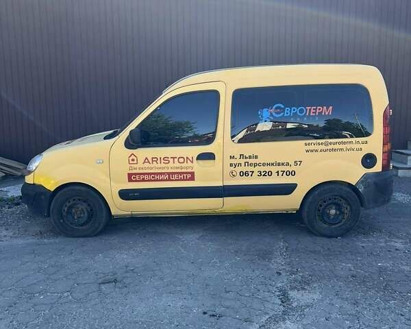 Желтый Рено Кенгу, объемом двигателя 1.46 л и пробегом 217 тыс. км за 2700 $, фото 3 на Automoto.ua