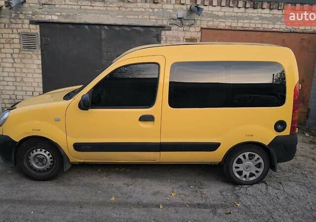 Желтый Рено Кенгу, объемом двигателя 1.5 л и пробегом 320 тыс. км за 4400 $, фото 2 на Automoto.ua