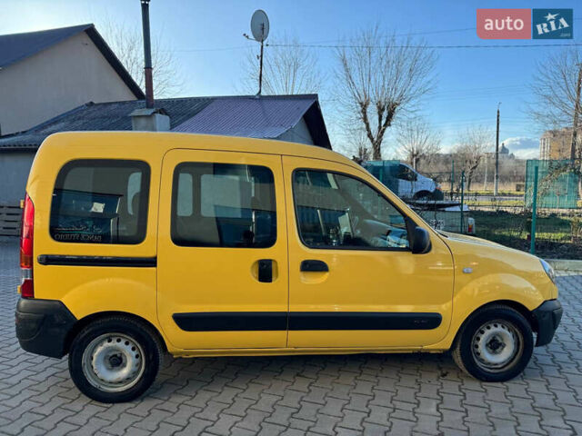 Желтый Рено Кенгу, объемом двигателя 1.46 л и пробегом 110 тыс. км за 4100 $, фото 3 на Automoto.ua
